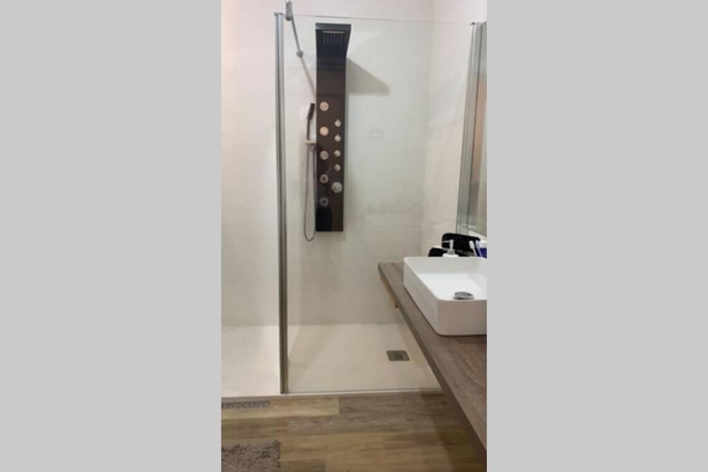 Delle Palme Rooms Elegante Monolocale In Centro ปาแลร์โม ภายนอก รูปภาพ